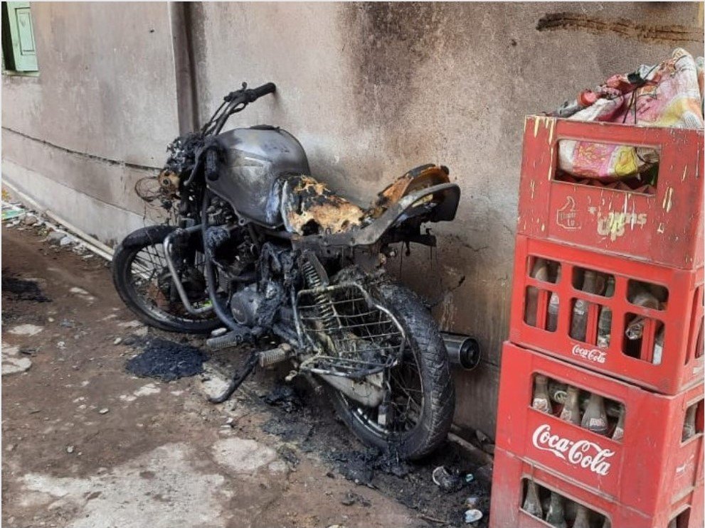 धनबाद में वाहनों में आग लगाने वाला गिरफ्तार