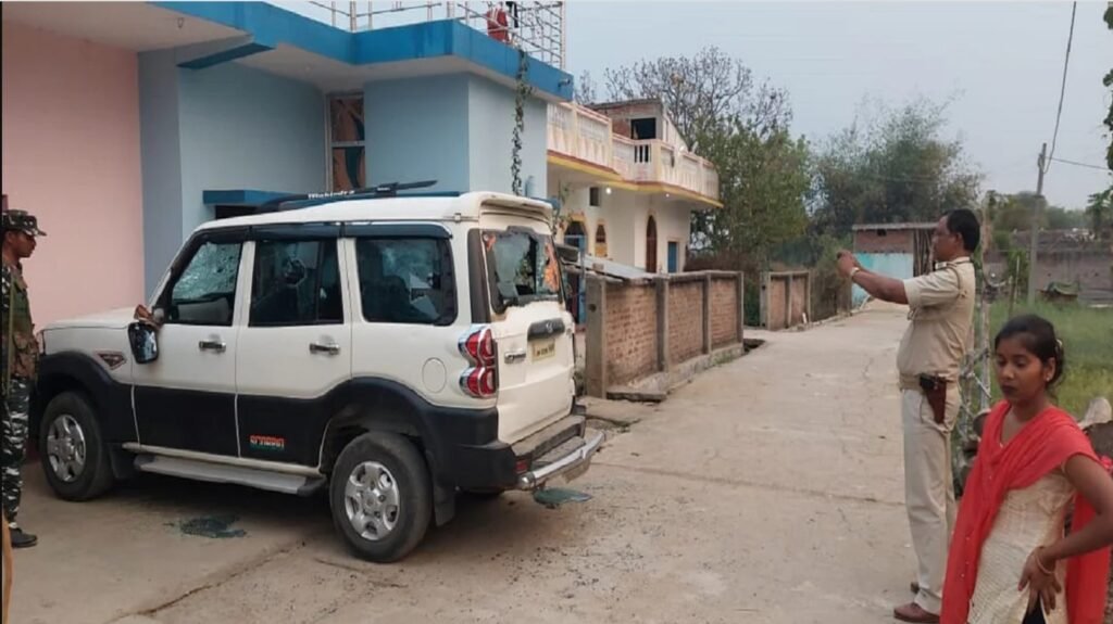 शराब पीने जाने के लिए मांगी स्कॉर्पियो, गाड़ी नहीं देने पर परिवार को पीटा, 18 लोगों के खिलाफ नामजद FIR