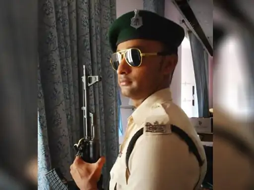 बिहार में पुलिस जवान को हेयर ट्रांसप्लांट करने के बाद हुआ सिर में दर्द, अस्पताल में तोड़ा दम