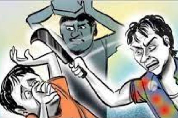 जमशेदपुर में युवक पर चापड़ से हमला, गंभीर रूप से जख्मी
