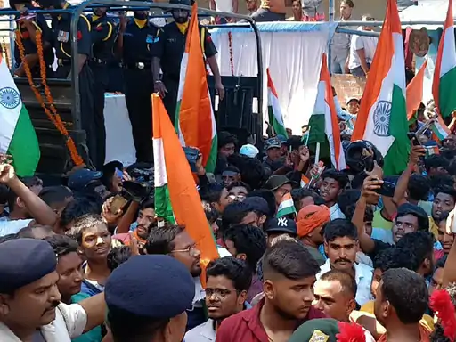 हजारीबाग के जवान संदीप कुमार पाल का पार्थिव शरीर पहुंचा उनके गांव, राज्यपाल रमेश बैस ने दी श्रद्धांजलि