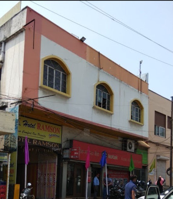 धनबाद के होटल रैमसन में महिला कर्मी की गला रेत कर हत्या,आरोपी फरार