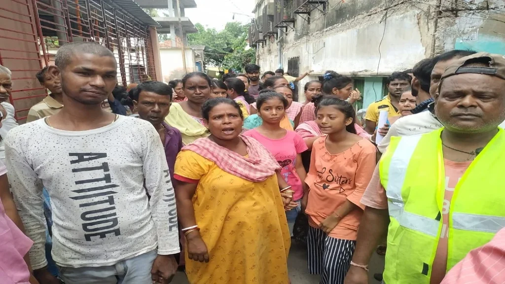 हावड़ा के धर्मूतल्ला में जहरीली शराब पीने से 9 लोगों की मौत