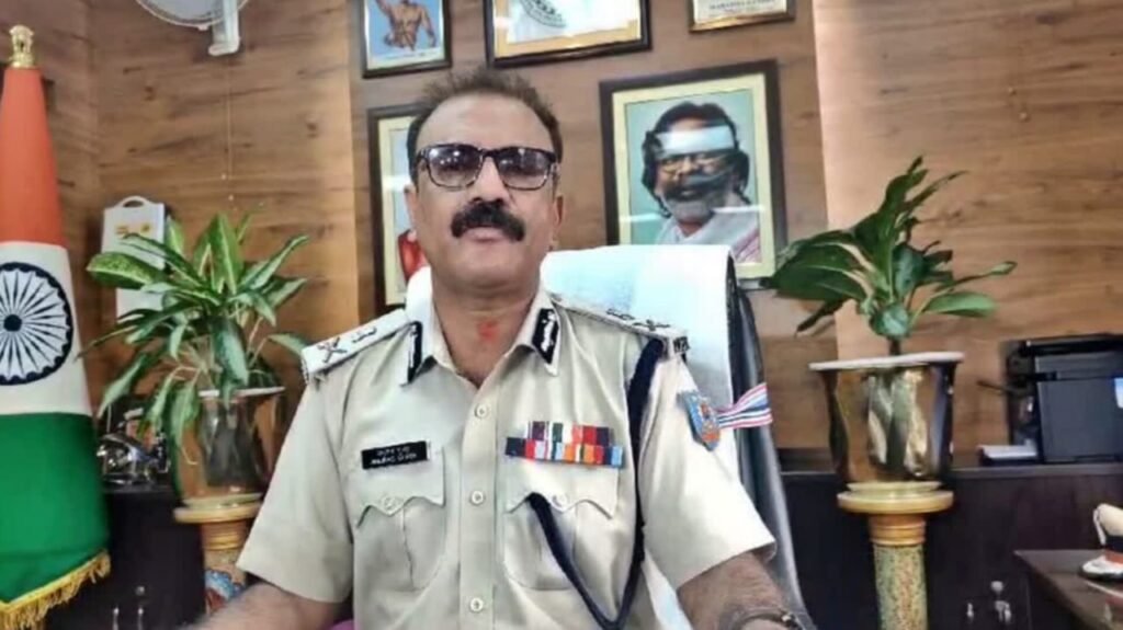 पूर्व DGP अनुराग गुप्ता पर गंभीर आरोप: हाईकोर्ट अधिवक्ता ने डोरंडा थाना में दी शिकायत Anurag Gupta, Jharkhand News, Jharkhand Police, Corruption Case, Organised Crime, Doranda Thana, Zero FIR, Baboolal Marandi, Rajeev Kumar Advocate, Coal Mafia Jharkhand, Jharkhand Crime News, Breaking News Jharkhan