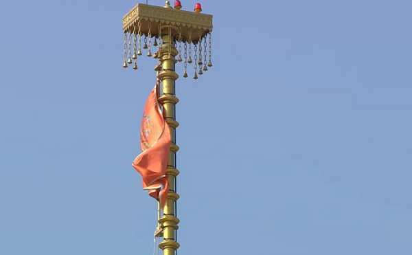 राम मंदिर के शिखर पर फहरी धर्म ध्वजा, पीएम मोदी बोले- आज संकल्प को सिद्धि मिली