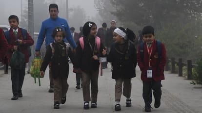 रांची में ठंड का कहर, स्कूलों को लेकर जिला प्रशासन का अहम फैसला