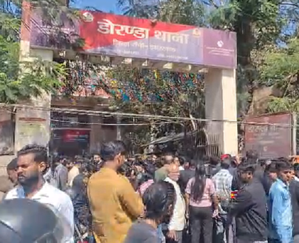 डोरंडा में मर्सडीज कार सवार ने युवक को बोनट पर घसीटा, होमगार्ड को भी कुचला – वकील आरोपी गिरफ्तार!